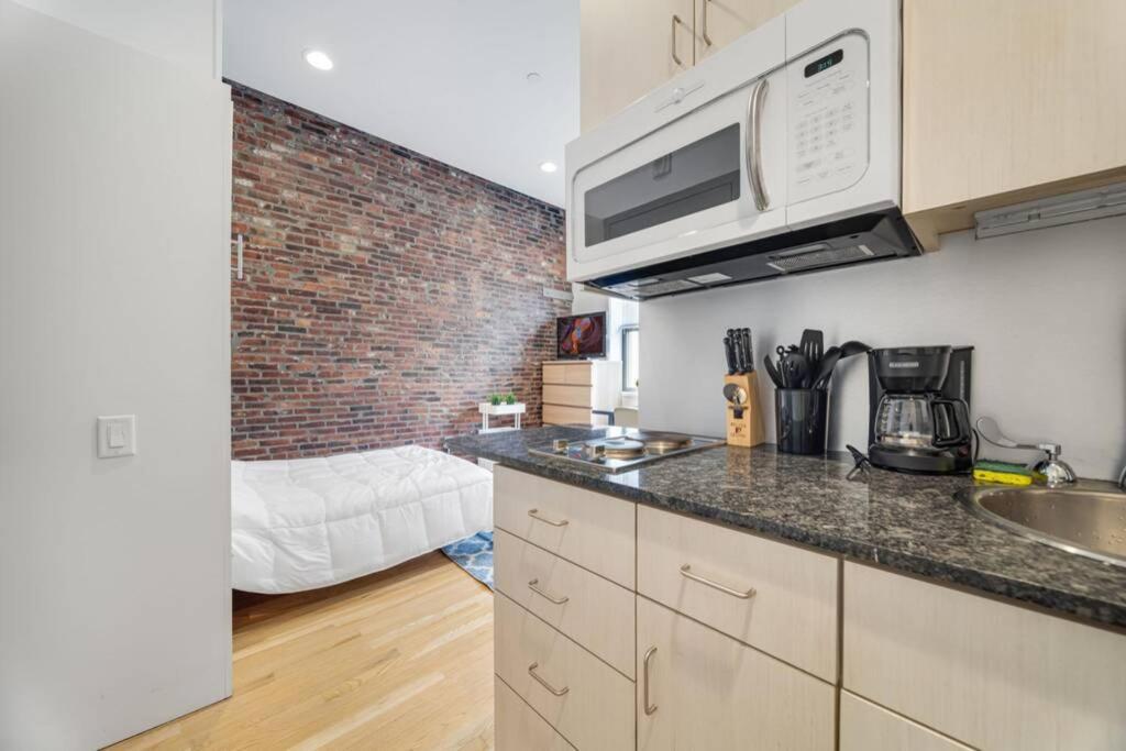 Simple Furnished Studio In The Heart Of Boston Buitenkant foto